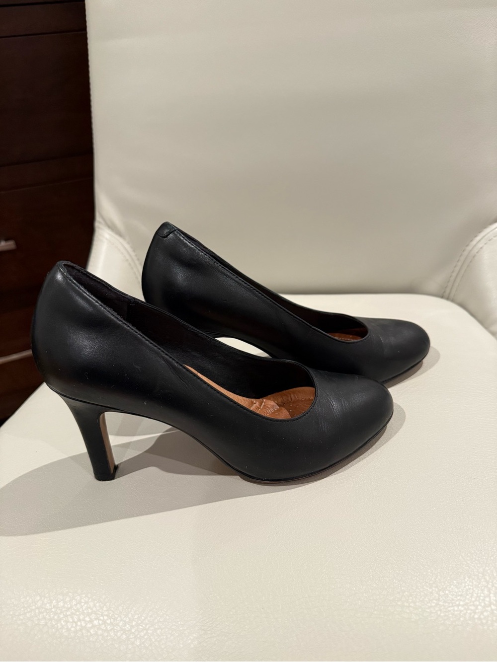 Clark’s Classic Black Women's Pump - Size 6 W